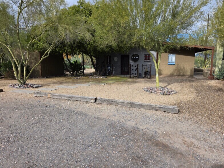 More Photos Of 37234 N Cave Creek Rd, Cave Creek Office For Sale