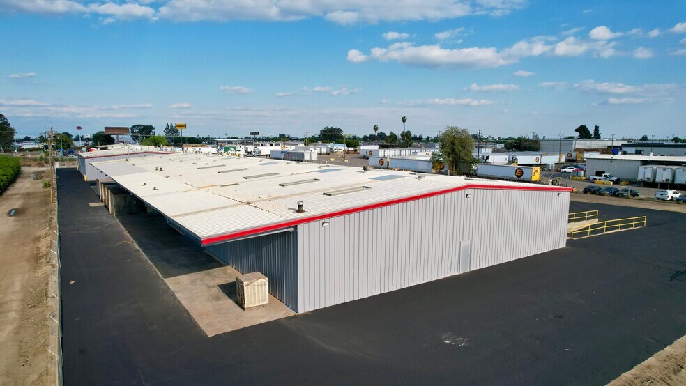 More Photos Of 4321 S Chestnut Ave, Fresno Warehouse For Lease