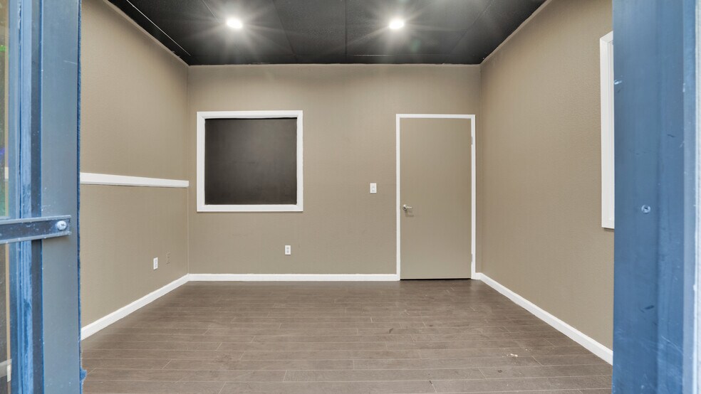 More Photos Of 5665 N Pershing Ave, Stockton Medical For Sale