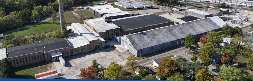 Primary Photo Of 265 E Broadway St, Three Rivers Warehouse For Lease