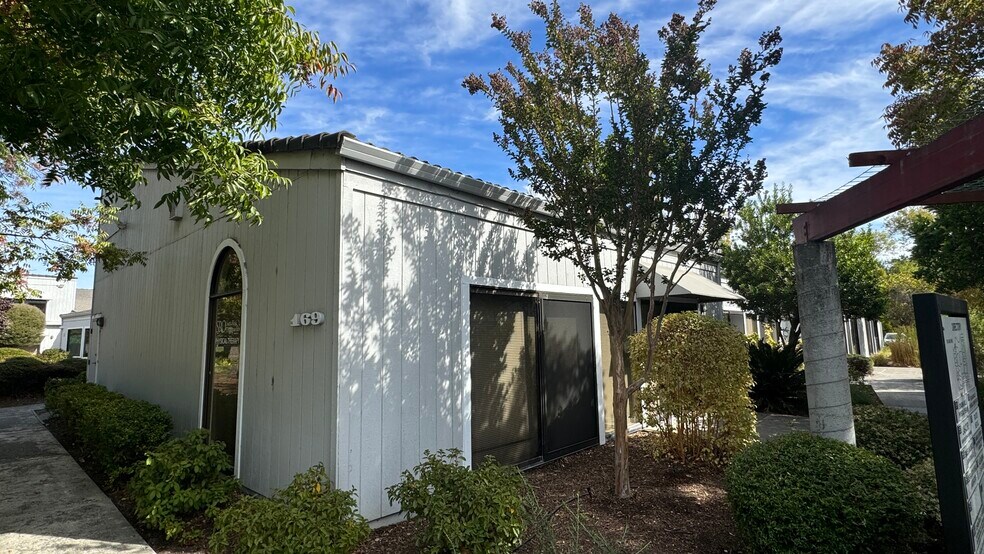 More Photos Of 169 Lynch Creek Way, Petaluma Medical For Lease