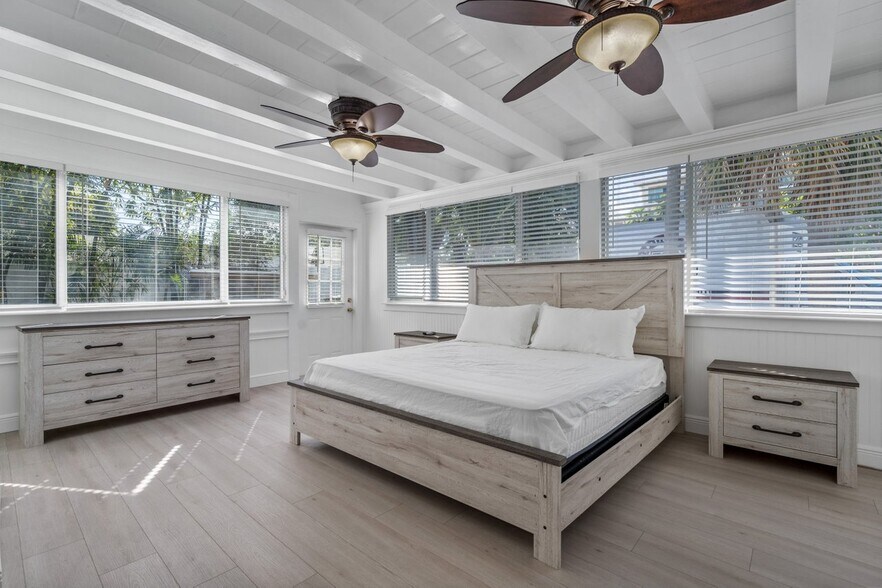 More Photos Of 301 NE 1st St, Delray Beach Freestanding For Sale