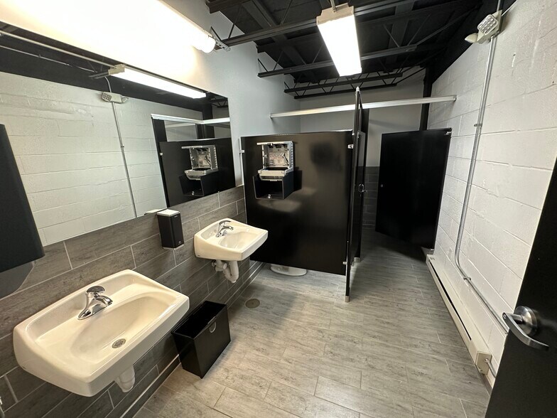 More Photos Of 5460 Muddy Creek Rd, Green Township Warehouse For Sale