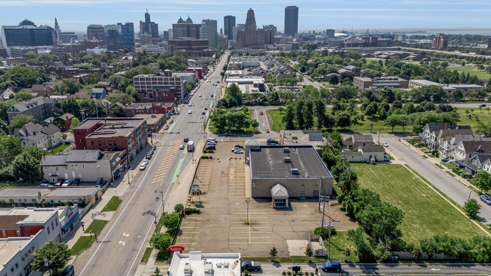 More Photos Of 350 Niagara St, Buffalo Drugstore For Sale