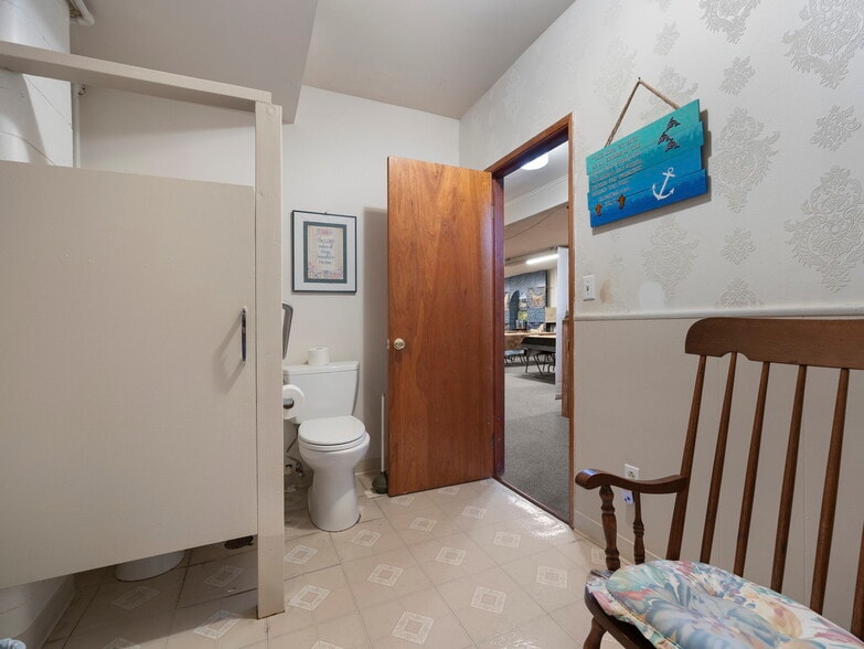 More Photos Of 39590 Pioneer blvd, Sandy Religious Facility For Sale