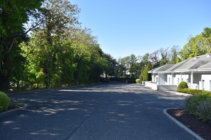 More Photos Of 118 N Country Rd, Port Jefferson Medical For Sale