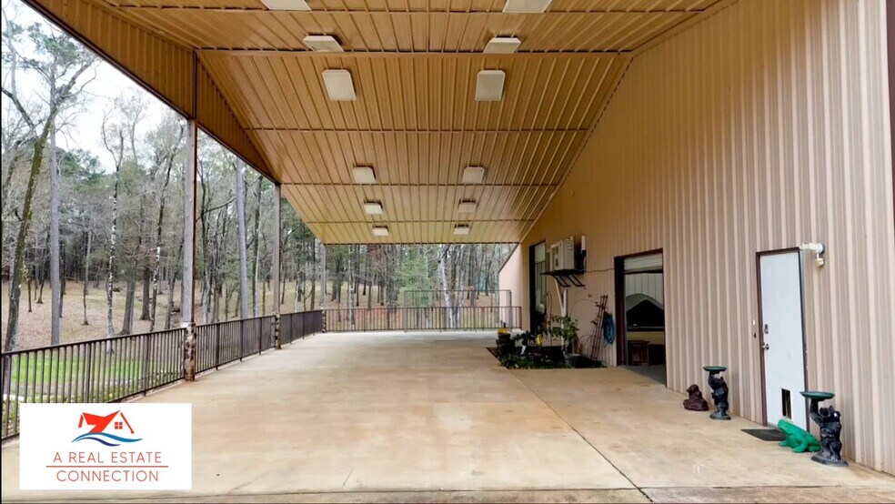 Primary Photo Of 111 Cypress Bay dr, Milam Specialty For Sale