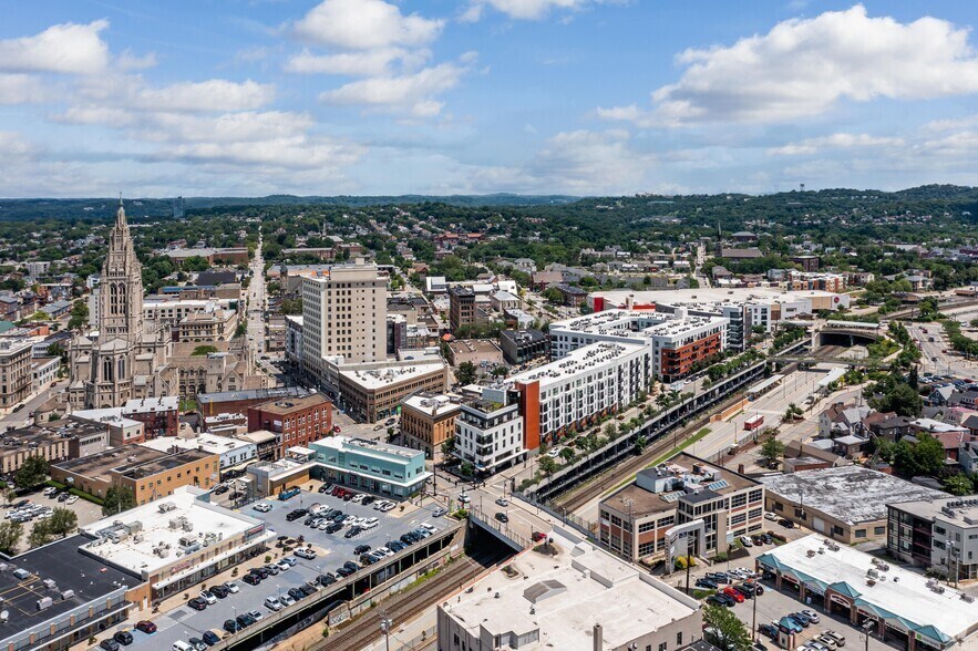 More Photos Of 201 S Highland Ave, Pittsburgh Office For Lease