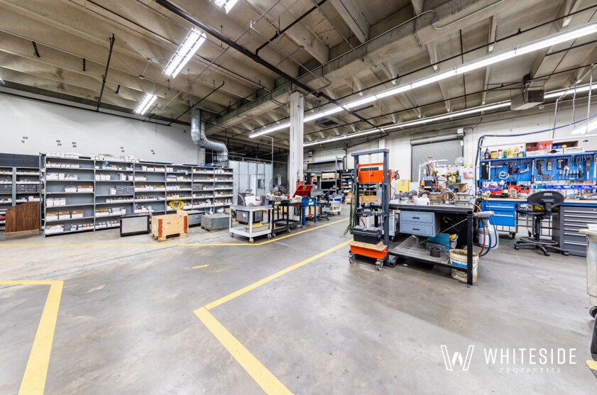 More Photos Of 8805 South Blvd, Charlotte Industrial For Sale