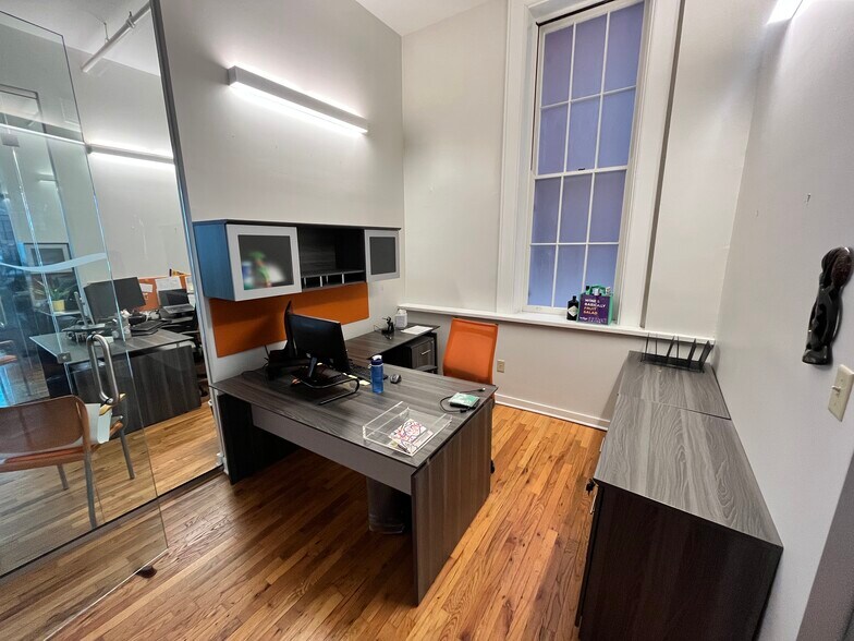 More Photos Of 1222 Race St, Cincinnati Apartments For Lease