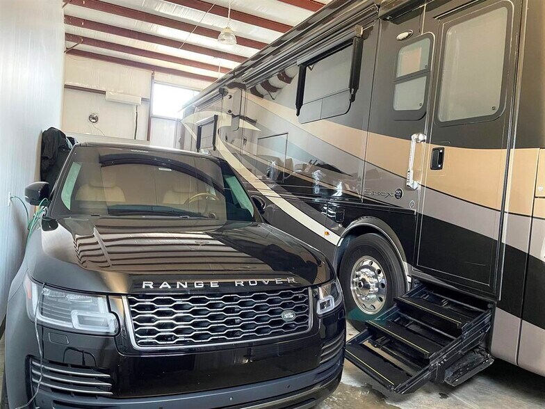 More Photos Of 1040 Park Ct, Greensboro Warehouse For Sale