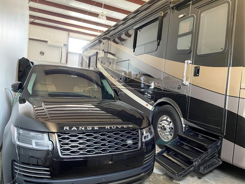 More Photos Of 1040 Park Ct, Greensboro Warehouse For Sale