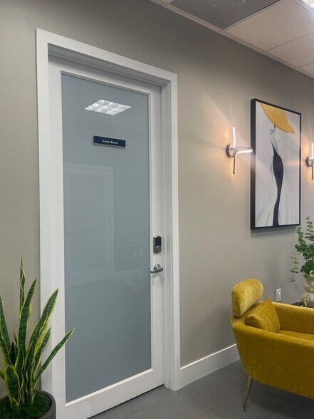 More Photos Of 4960 SW 72nd Ave, Miami Medical For Lease