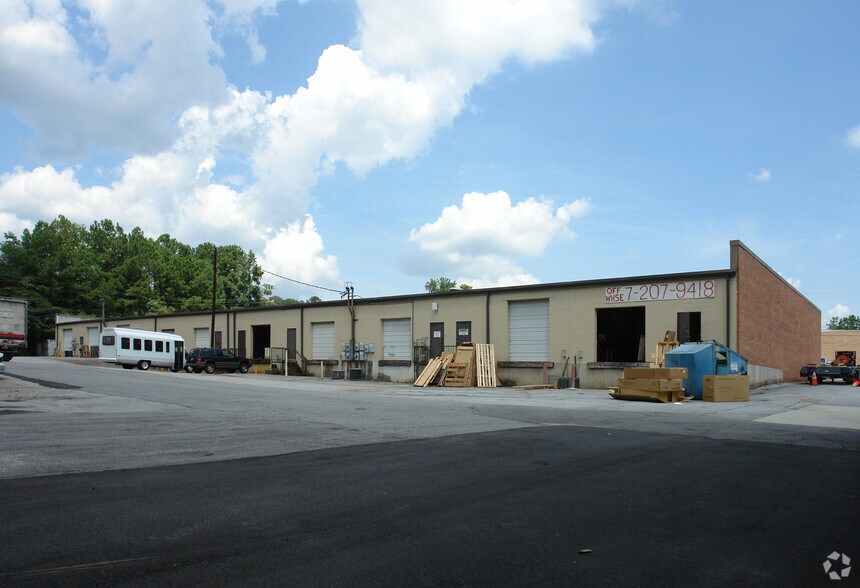 More Photos Of 4379-4395 Sentry Dr, Tucker Light Distribution For Lease