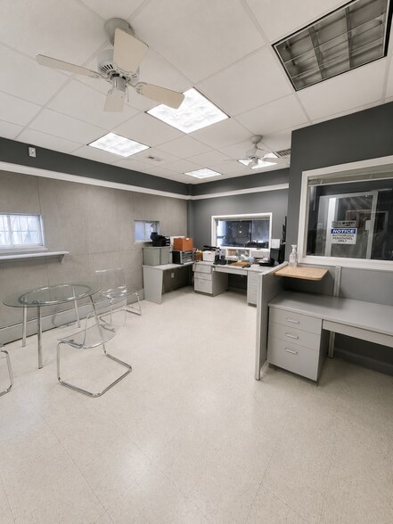 More Photos Of 3632 S 3rd St, Philadelphia Food Processing For Lease