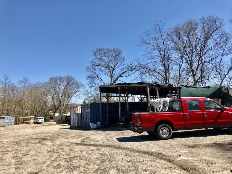 More Photos Of 96-122 Railroad Ave, Center Moriches Freestanding For Sale