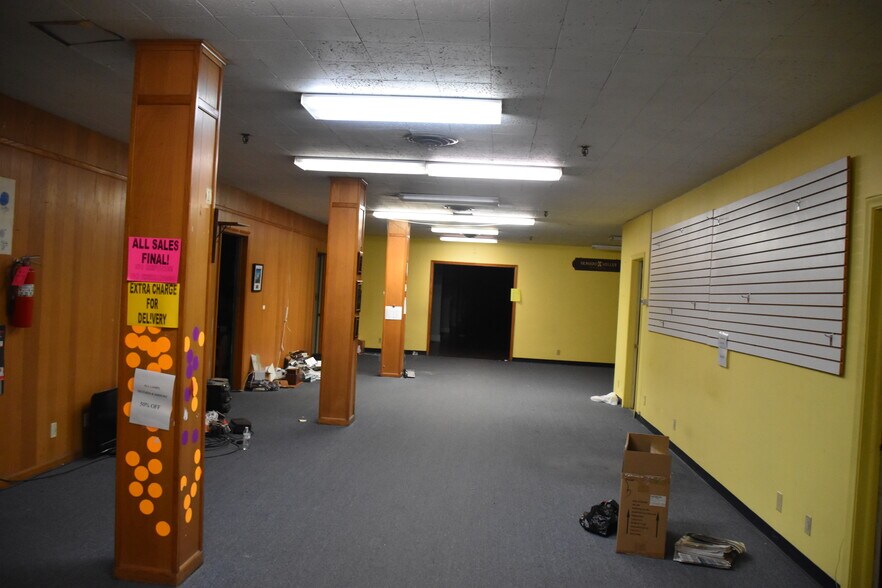 More Photos Of 1320 Smith St, Charleston Warehouse For Sale