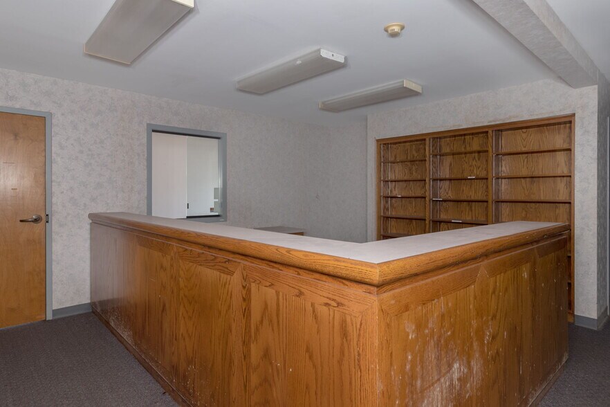 More Photos Of 1906 Warm Springs Rd, Columbus Medical For Sale