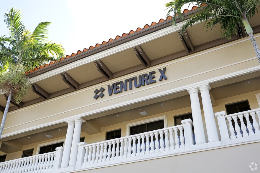 More Photos Of 2000 PGA Blvd, Palm Beach Gardens Storefront Retail Office For Lease