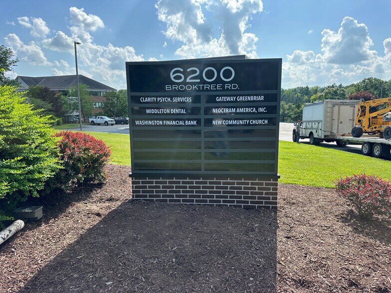 More Photos Of 6200 Brooktree Rd, Wexford Medical For Lease