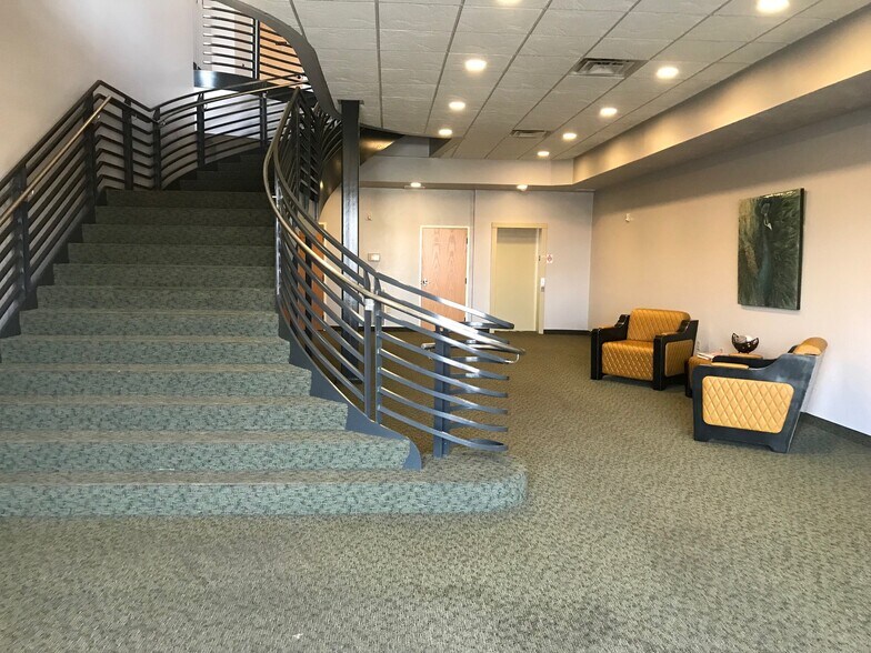 More Photos Of 3544 E 17th St, Ammon General Retail For Lease