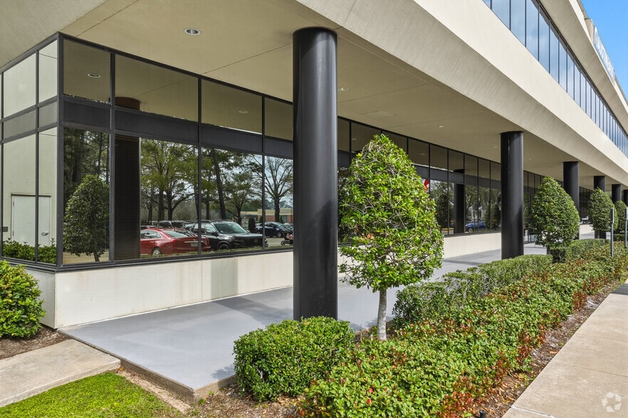 More Photos Of 8500 Cypresswood Dr, Spring Office For Sale