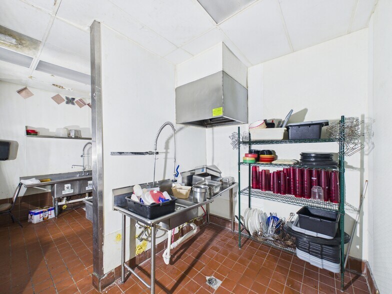 More Photos Of 6314 Antoine Dr, Houston Restaurant For Sale