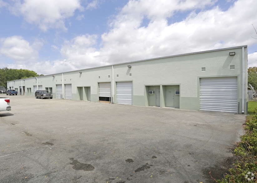 More Photos Of 14105-14125 SW 139th Ct, Miami Warehouse For Lease