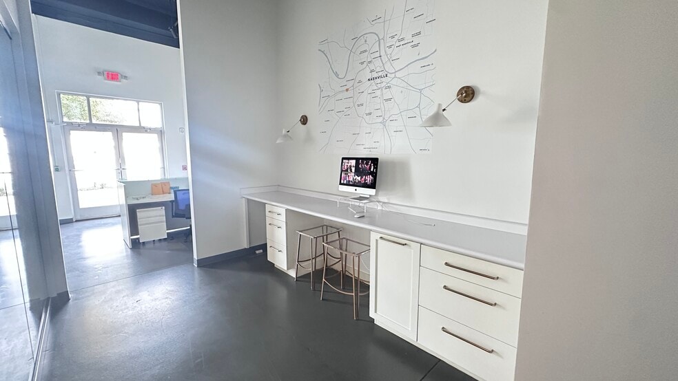 More Photos Of 4011 Charlotte Ave, Nashville Storefront For Lease