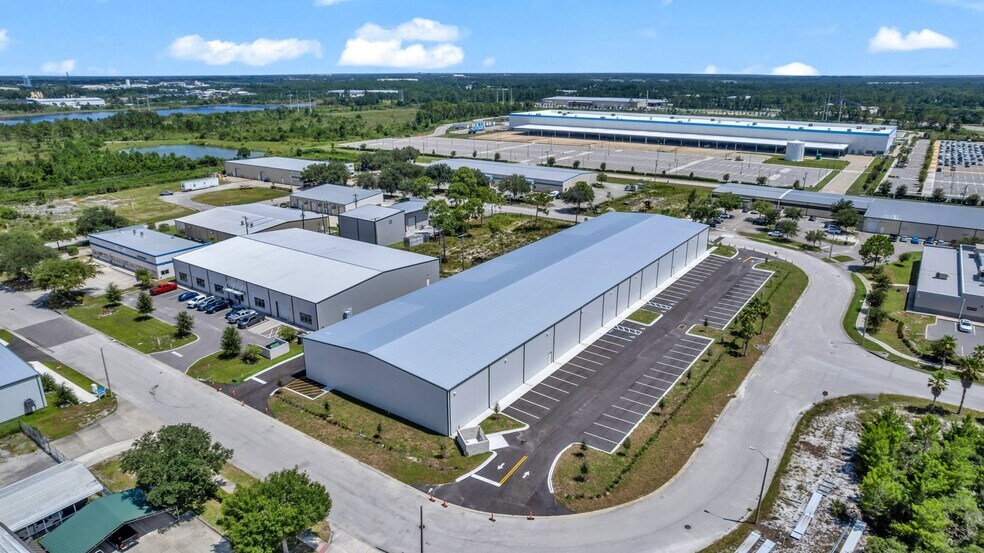 Primary Photo Of 3092 Oxbow Cir, Cocoa Industrial For Lease