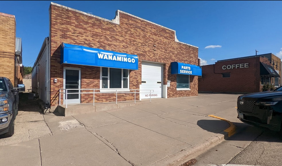 Primary Photo Of 113 Main St, Wanamingo Auto Repair For Sale