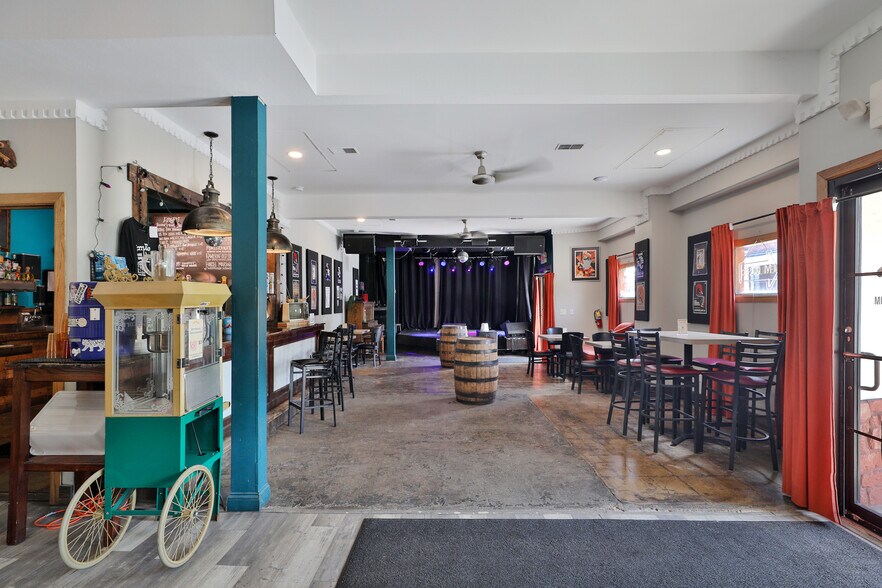 More Photos Of 310-312 E Hudson St, Columbus Freestanding For Sale