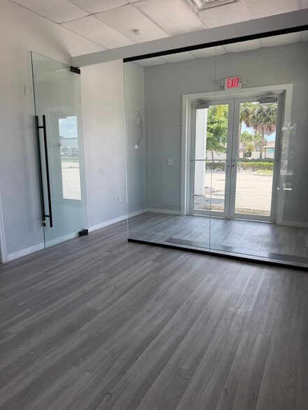 More Photos Of 3321 Del Prado Blvd S, Cape Coral Office For Lease