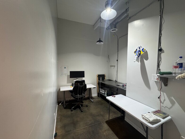 More Photos Of 5655-5659 Atlantic Ave, Long Beach Storefront For Lease