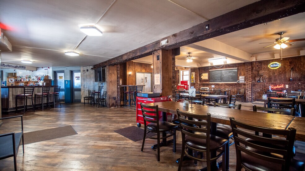 More Photos Of 2862 Route 38, Emlenton Bar For Sale