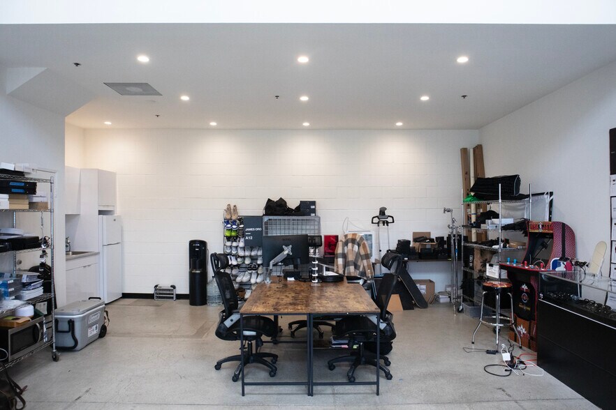 More Photos Of 1633-1639 Electric Ave, Venice Light Manufacturing For Lease