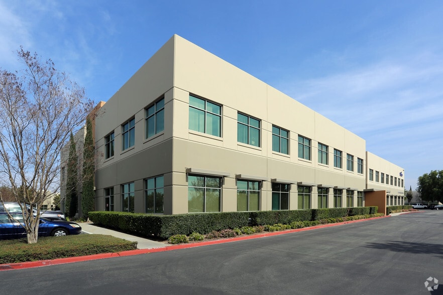 More Photos Of 11801 Pierce St, Riverside Office For Lease