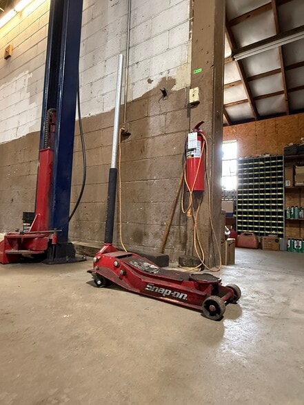 More Photos Of 69 Railroad Ave, Dora Specialty For Sale