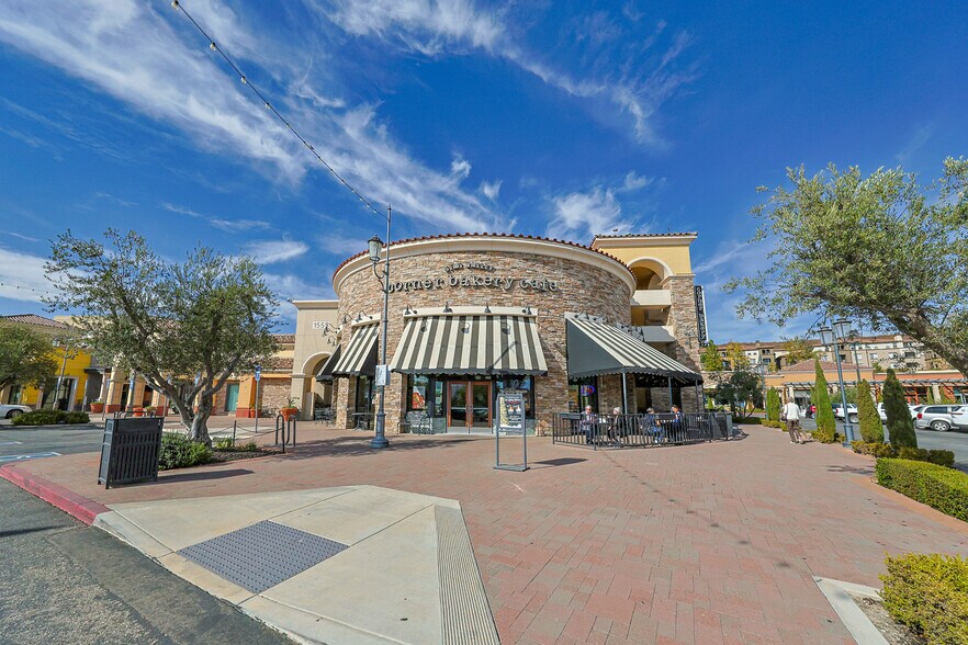 More Photos Of 1685 Simi Town Center Way, Simi Valley Unknown For Lease