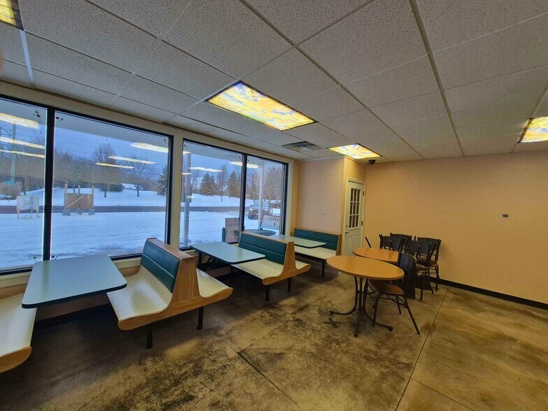 More Photos Of 1342 Quaker Rd, East Aurora General Retail For Sale