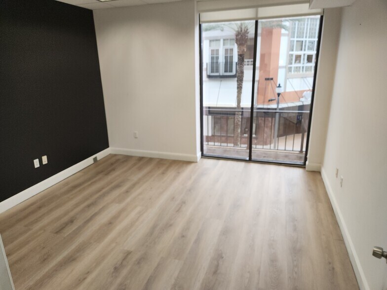 More Photos Of 100 S Dixie Hwy, West Palm Beach Office For Lease