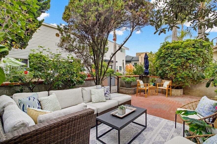 More Photos Of 829 Avalon Ct, San Diego Apartments For Sale