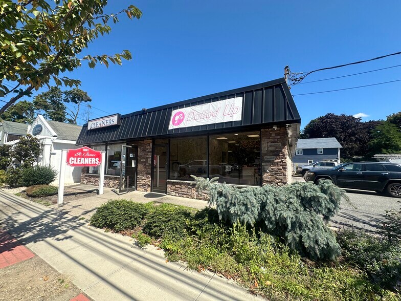 More Photos Of 559-561 Lake Ave, Saint James Medical For Sale