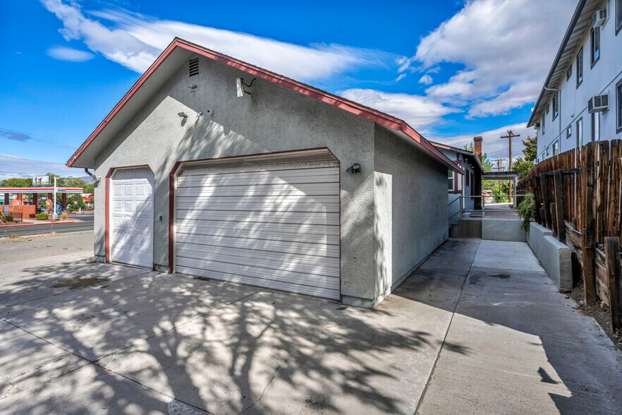 More Photos Of 72 Burns St, Reno Storefront Retail Residential For Lease