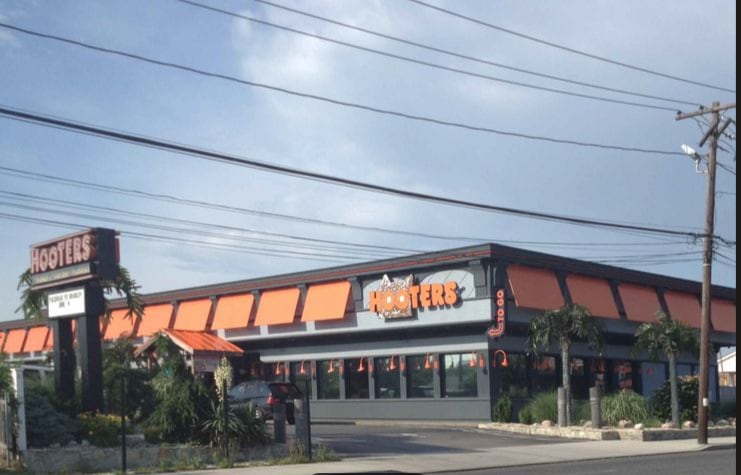 Primary Photo Of 25 Smith St, Farmingdale Restaurant For Lease