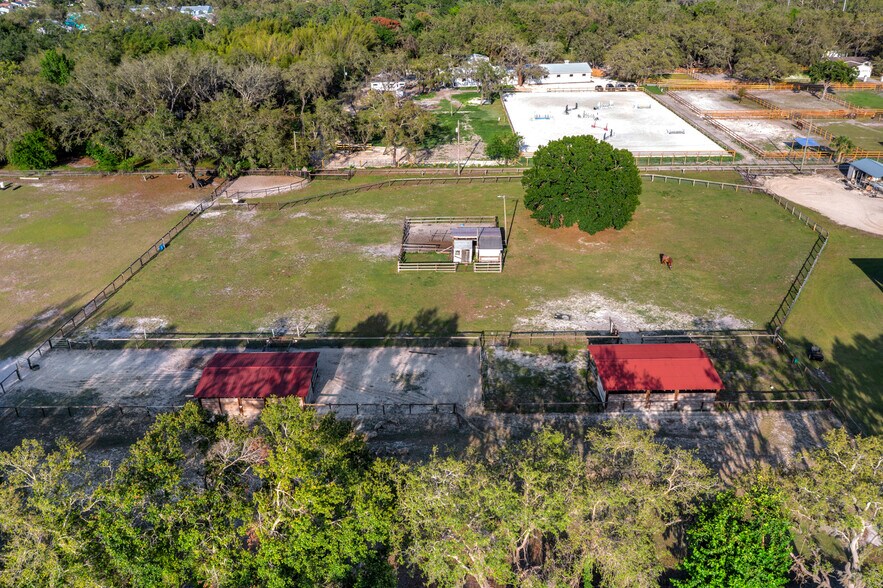 More Photos Of 7705 Gardner Rd, Tampa Specialty For Sale