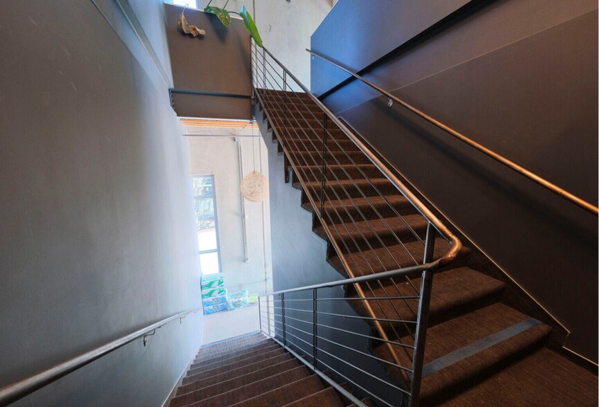 More Photos Of 855 Douglas St, El Segundo Loft Creative Space For Lease