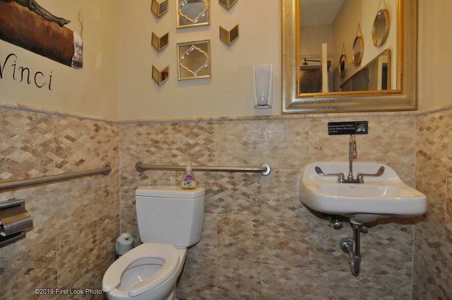 More Photos Of 146 Acorn St, Providence Freestanding For Sale