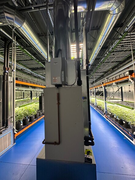 More Photos Of 246 Suffolk Ln, Gardner Manufacturing For Sale