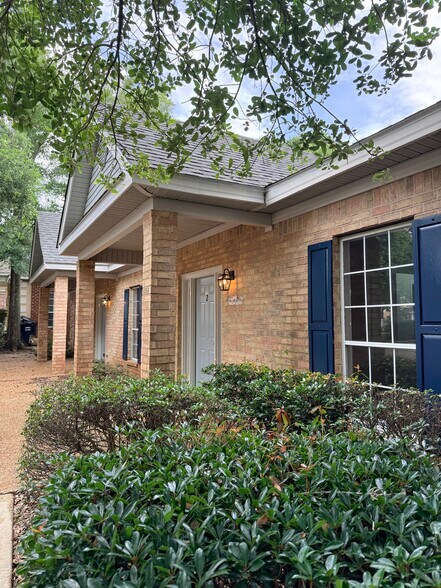 Primary Photo Of 6313 Piccadilly Square Dr, Mobile Office For Sale